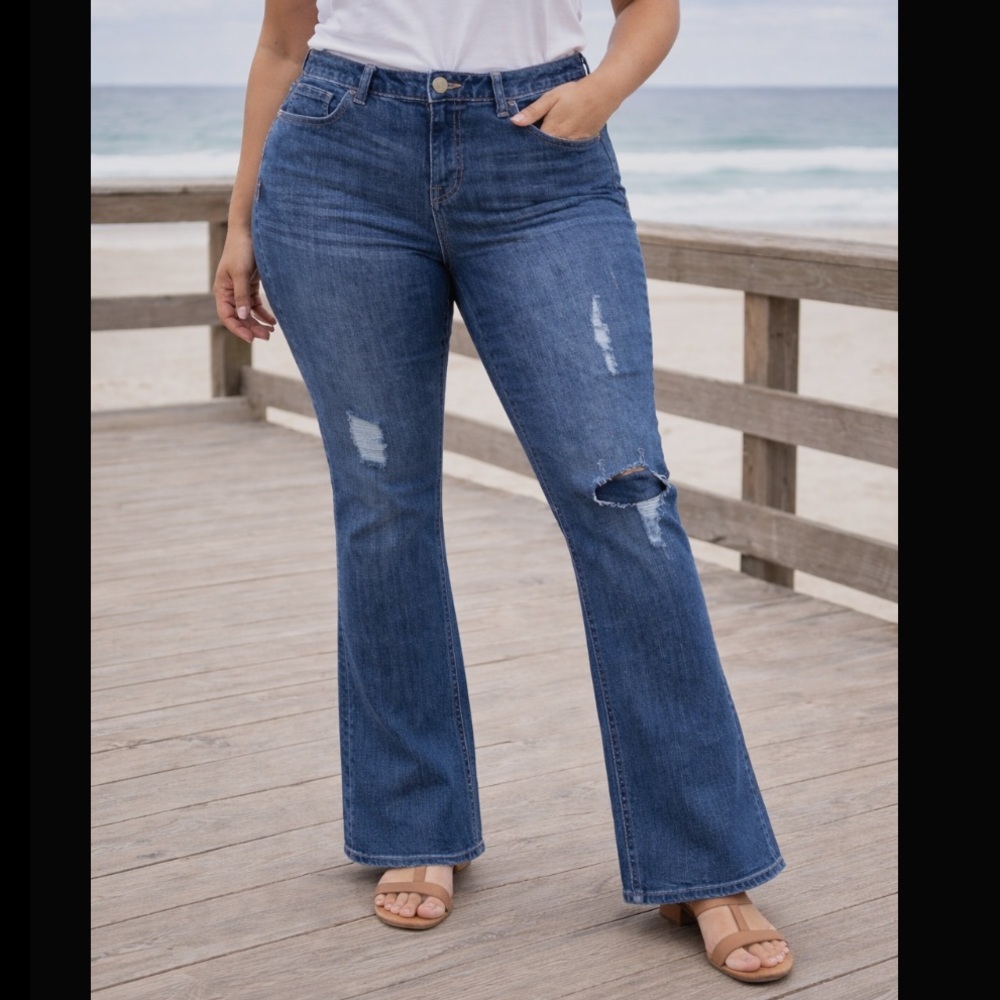 Lane Bryant 70’s Retro Lowrise Boot Cut Distress Faded Flare Stretch Jean Size14